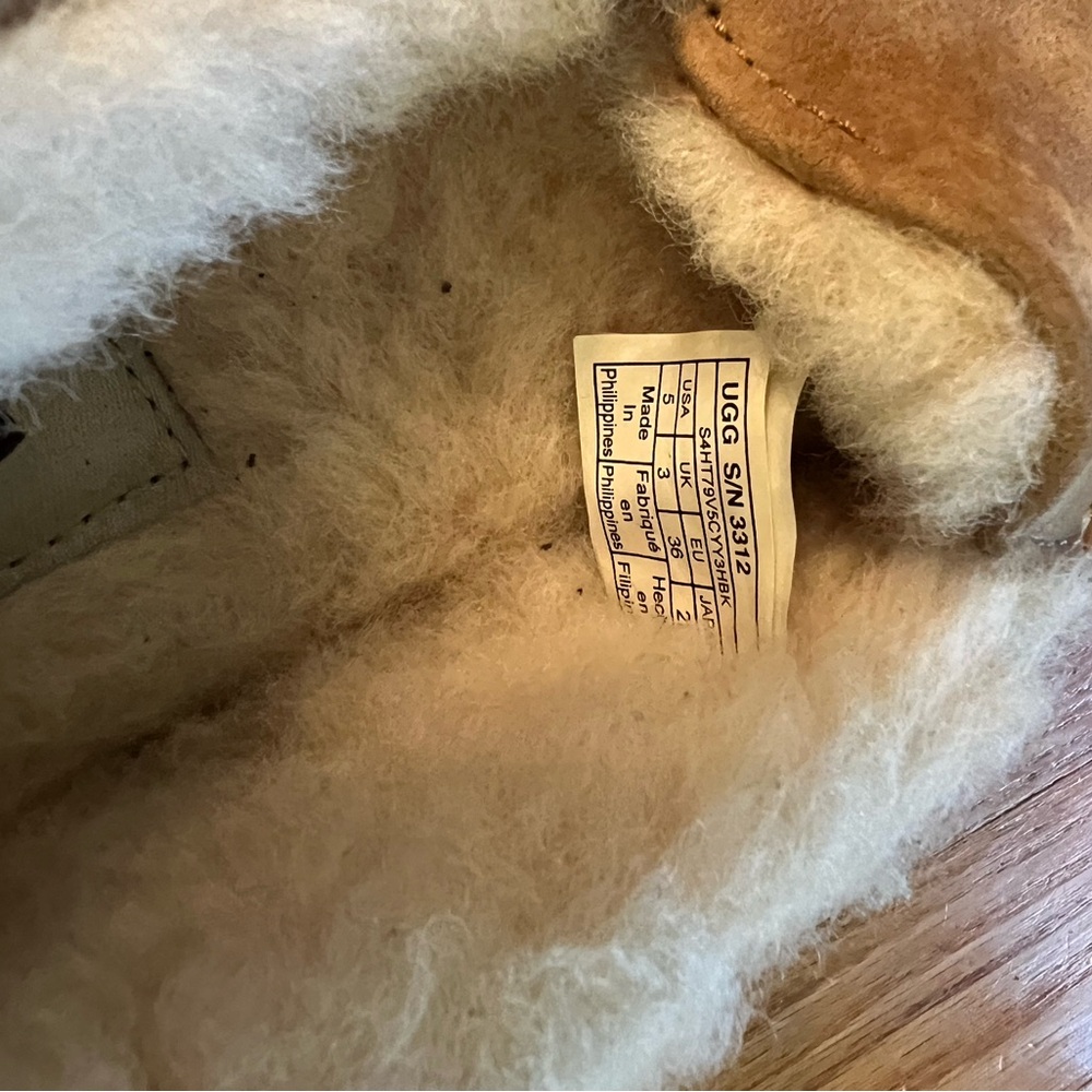 UGG Tan Sheepskin Boots with Cream Lining - Picture 3 of 4